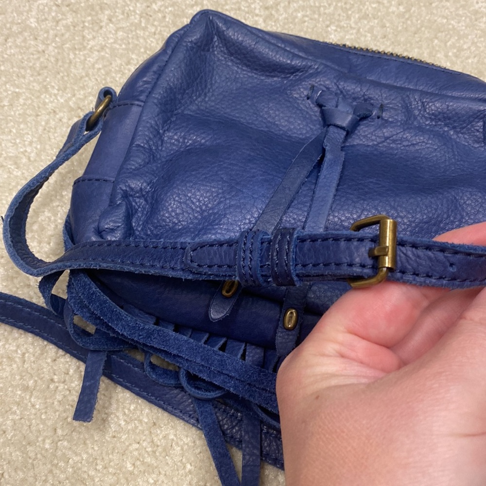 Lucky Brand Blue Crossbody - Picture 6 of 6
